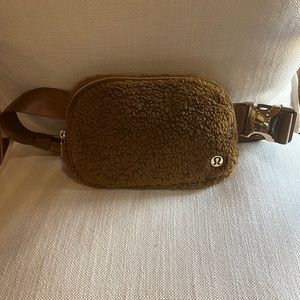 Lululemon fleece belt bag